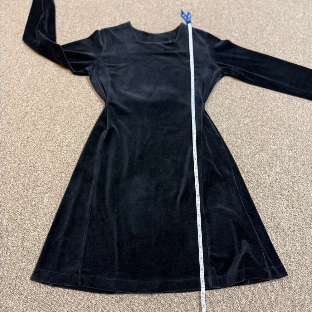 L.L. Bean: Girls Black Velour Long Sleeve Dress, Size L